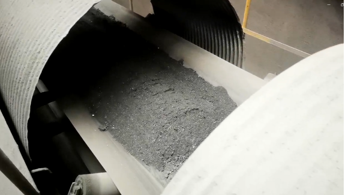 如何將鋼鐵廠粉塵壓球？建杰實業(yè)實用解決方案