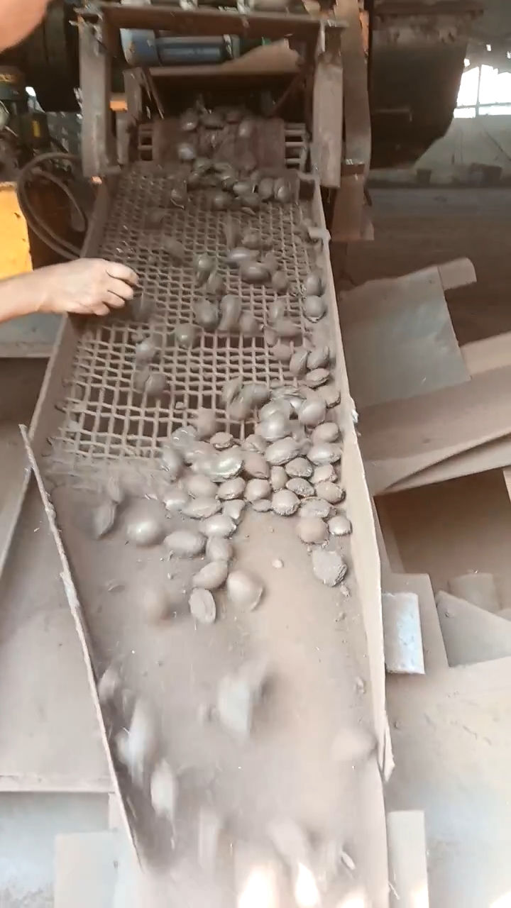 粘合劑在轉(zhuǎn)底爐球團(tuán)制備中的作用是什么？